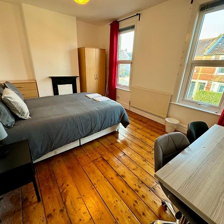 בריסטול Delightful Room By Gloucester Road מראה חיצוני תמונה